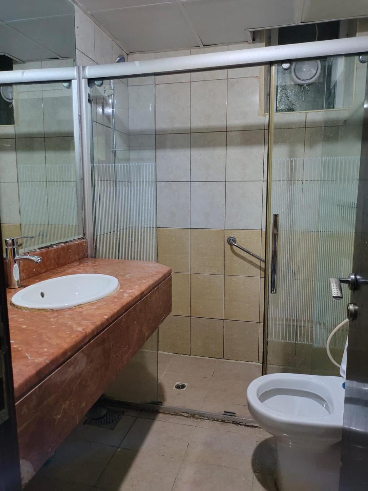 Arnim Suite - 3 Bedrooms Apartment Sharjah Bagian luar foto
