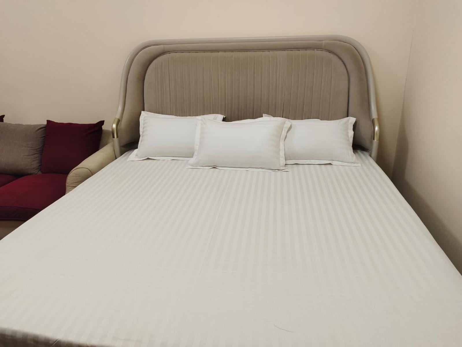 Arnim Suite - 3 Bedrooms Apartment Sharjah Bagian luar foto