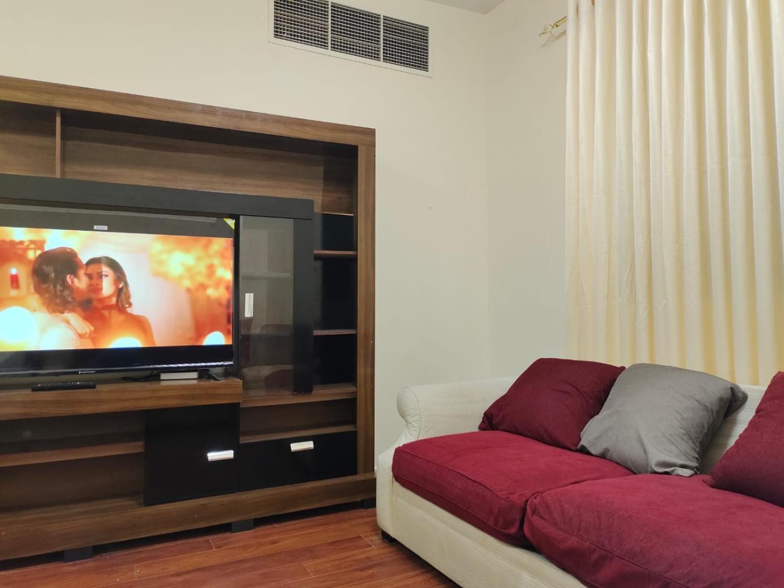 Arnim Suite - 3 Bedrooms Apartment Sharjah Bagian luar foto